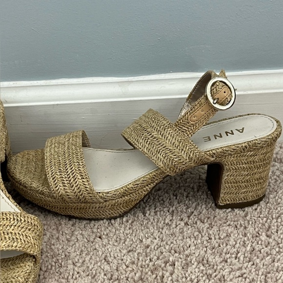 EUC Anne Klein Rattan Sandals (7.5) 👡 - Picture 2 of 3